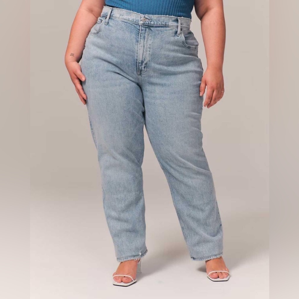 Curve Love Ultra High Rise 90s Straight Jean - Picture 2 of 2